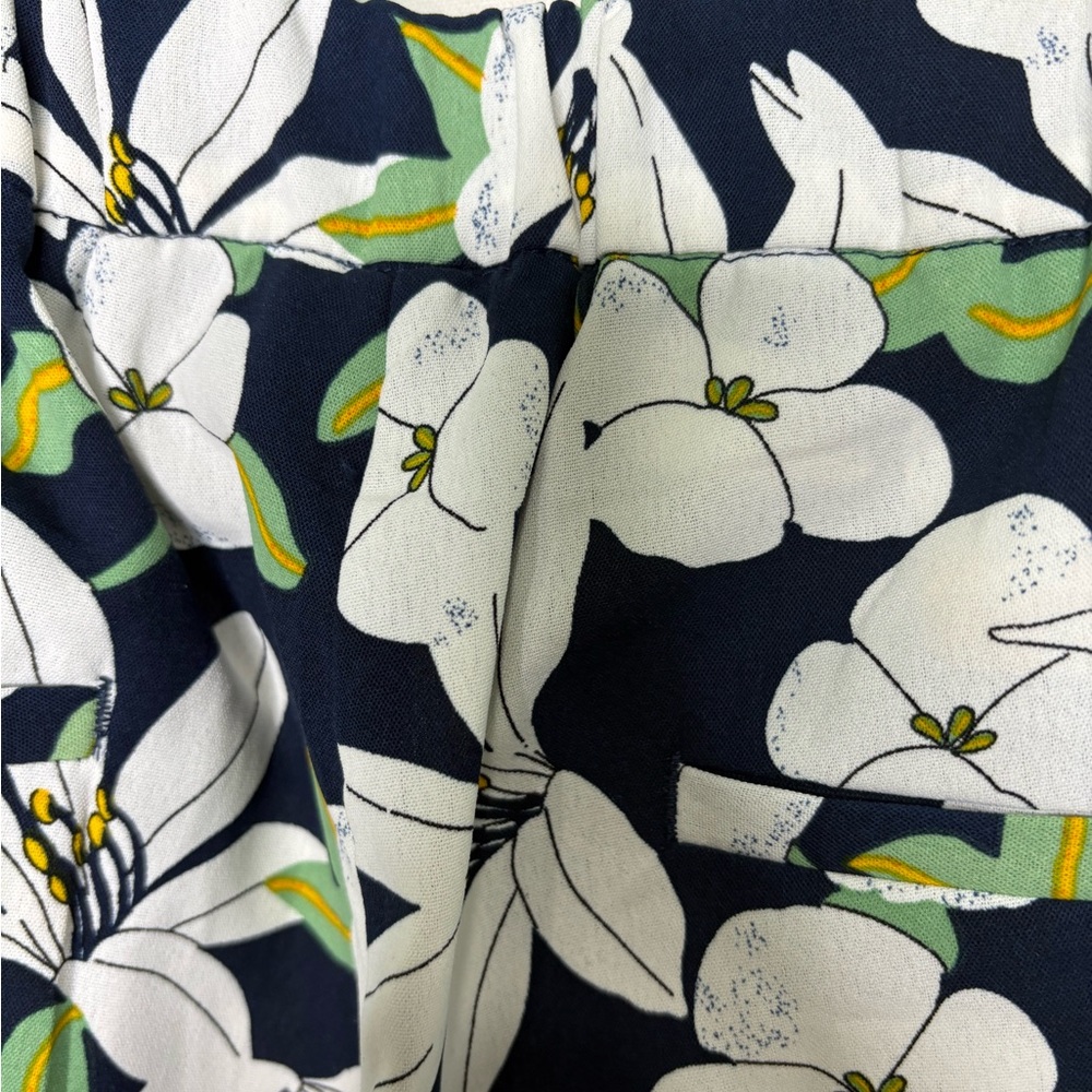 Cynthia Rowley Black Floral Cropped Pants - Picture 7 of 9